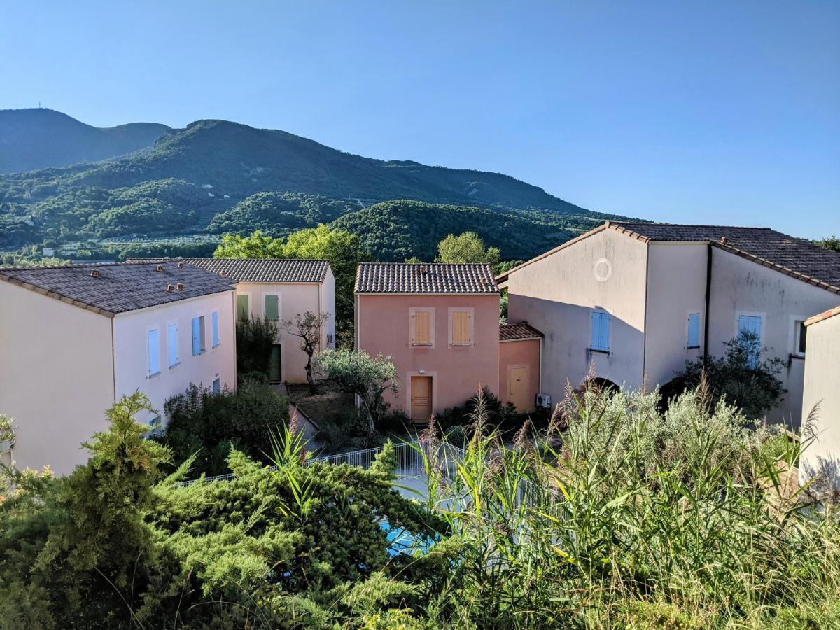 Maisonnette Dans Domaine Avec Piscine A Nyons, Pays Des Olives Exterior photo